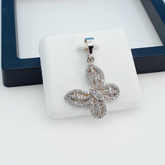 - "925 Sterling Silver Cubic Zirconia Pendant, UU1P6A6032 - Picture 5 of 7